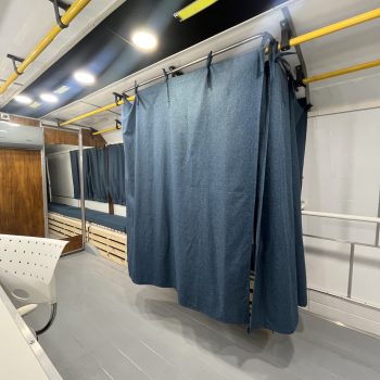 VESTIDOR CERRADO